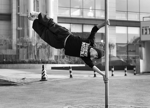 图文-华赛体育类组照优秀奖作品 跑酷"顺风旗"