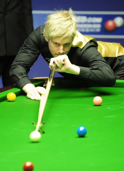 图文斯诺克世锦赛首日精彩罗伯逊架杆击球