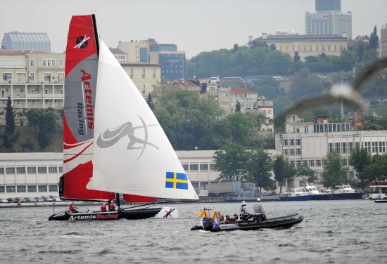 图文-极限帆船赛伊斯坦布尔站 阿泰米斯竞速队