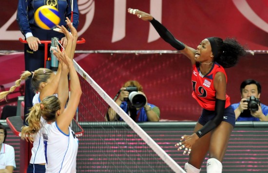 图文女排大奖赛美国32意大利胡克尔状态不错