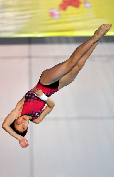 图文第七届城运会跳水赛况选手司雅杰在比赛中