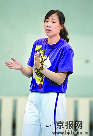 三英战女篮主帅即将现身李亚光宫鲁鸣无意竞聘