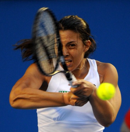 图文-澳网第四日巴托丽晋级32强 巴托丽双手击球瞬间_网球频道_新浪