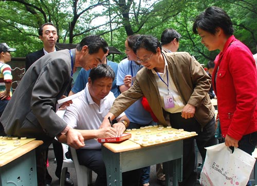 茅山宝华山杯千人棋友会胡荣华李来群出战多图