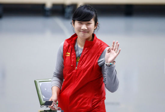 亚运10米气手枪张梦圆成双冠王50米手枪男团摘金